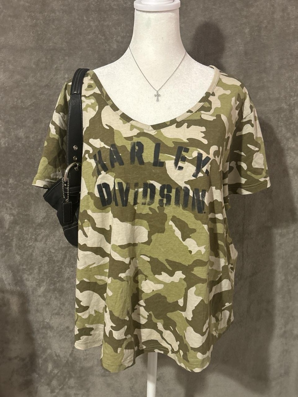 Vintage Y2K Camouflage Harley Davidson Biker Tee
